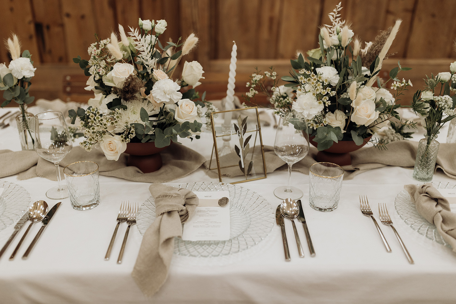 Selina & Konstantin Preunerwirt PreunerStadl Hochzeit Table Setting 33 1