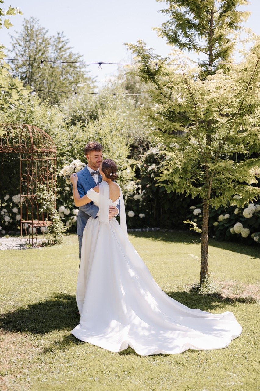 Maria & Jonny im Hochzeitsgarten des PreunerWirt